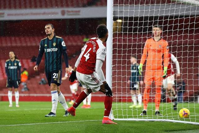  曼联战平利兹联错失追分良机  