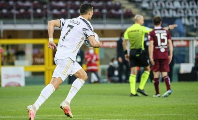  都灵德比战平双方各执一词  