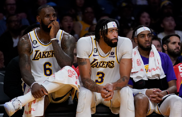  杜兰特关键失手太阳惜败鹈鹕吞下两连败苦果