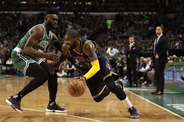  欧文华丽运球过人独行侠大胜黄蜂稳固排名  